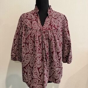 Banana Republic maroon printed 3/4 sleeve blouse; petite Size Medium